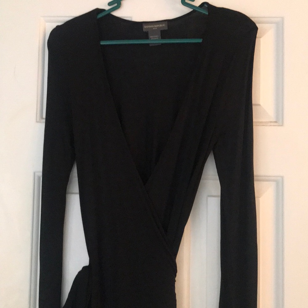 EXCELLENT CONDITION BLACK BANANA REPUBLIC WRAP